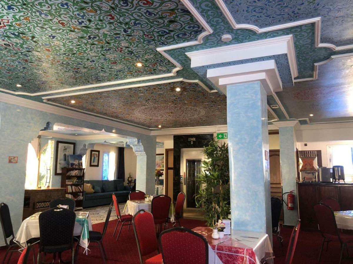 Hotel Tarek Szafszawan Zewnętrze zdjęcie