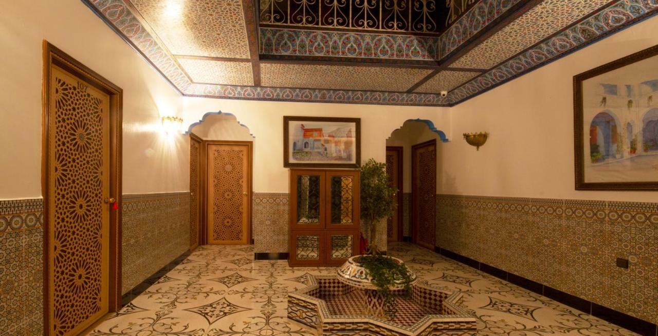Hotel Tarek Szafszawan Zewnętrze zdjęcie